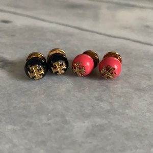 Tory Burch Gold Logo Stud Earrings in Navy and Coral Pink